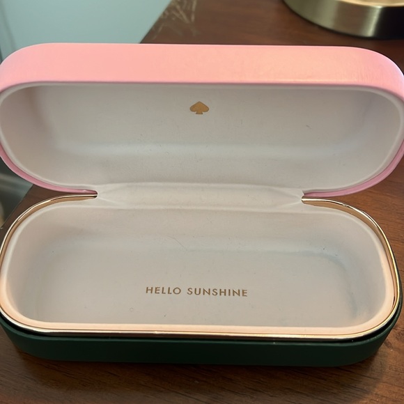 Kate Spade polarized Brown Gradient Butterfly Sunglasses - Picture 7 of 7